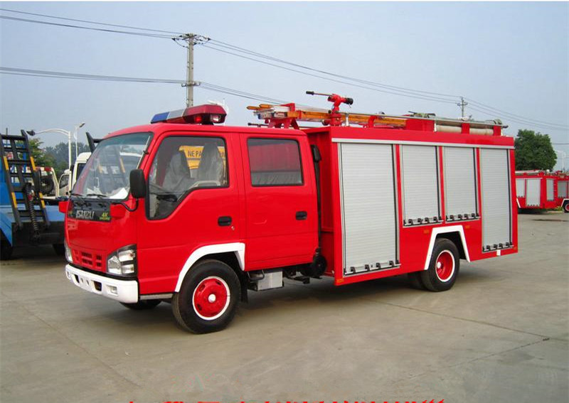 慶鈴五十鈴3-4方泡沫消防車